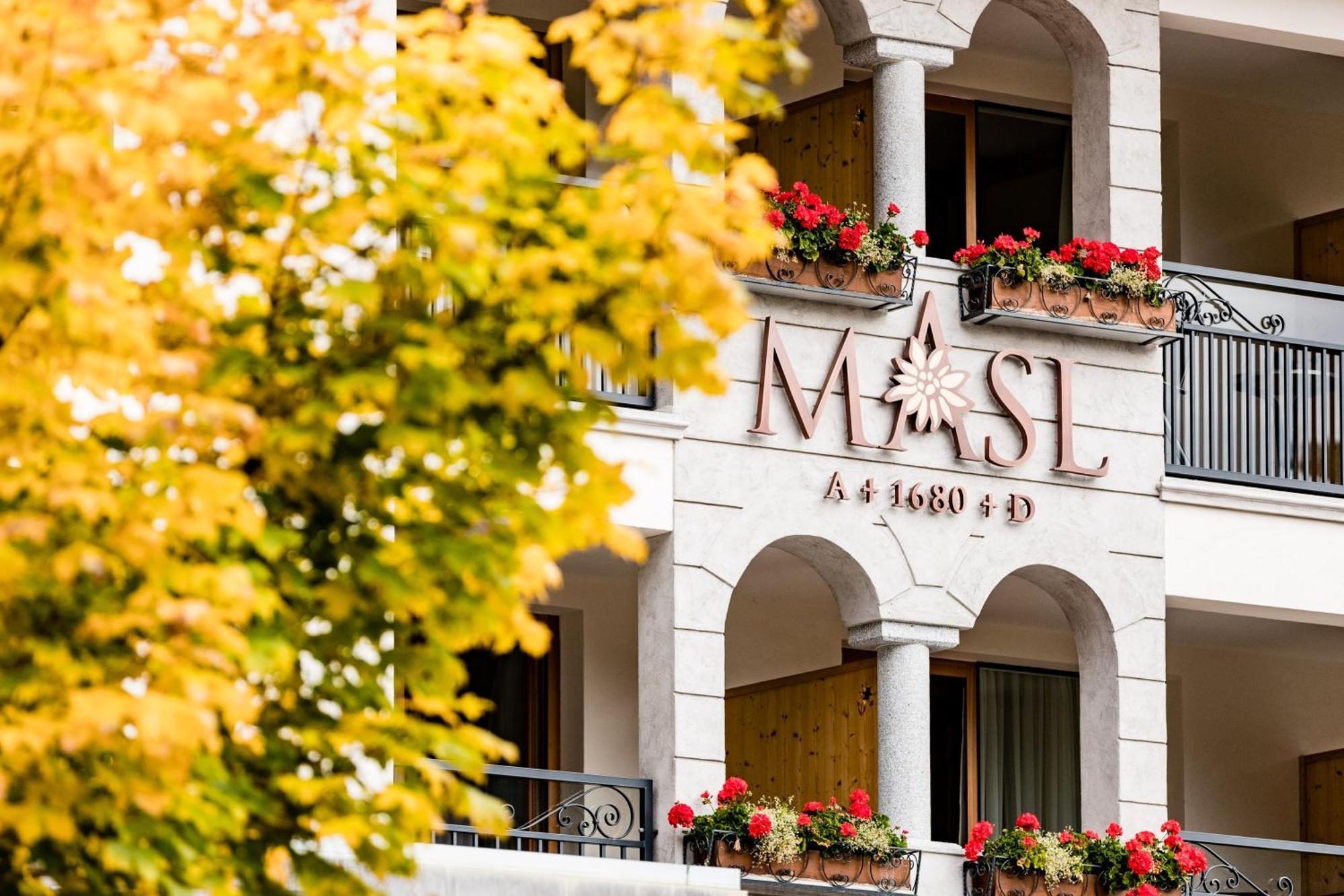 Hotel Masl Valles Bagian luar foto